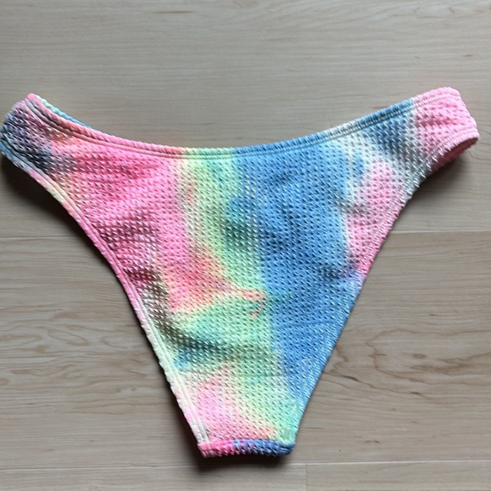 Cupshe Colorful Tie-Dye Plunge Top Bikini Set - Picture 9 of 11